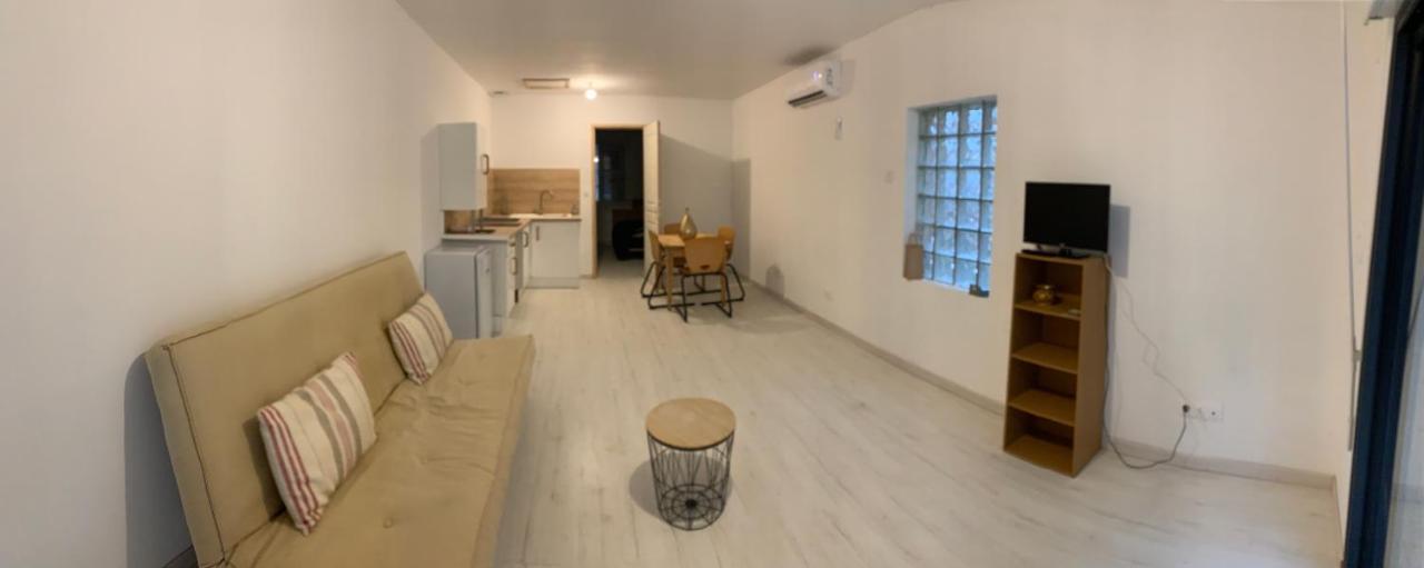 La Pinede Villa Mornas Eksteriør billede